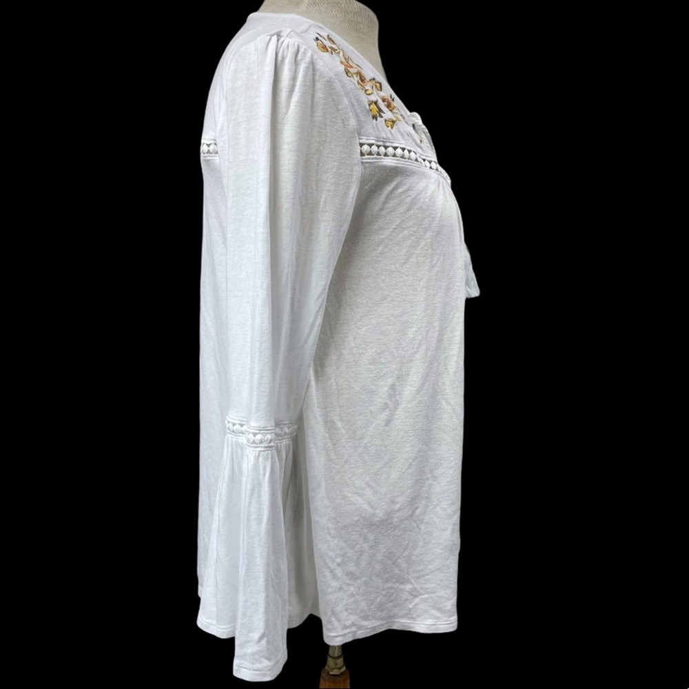 Time & Tru White Boho Chic Embroidered Bell Sleeve Top Size Small - Picture 5 of 7
